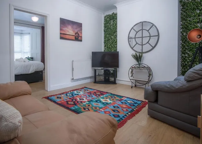 Langland Road - 1 Bedroom Apartment - Mumbles
