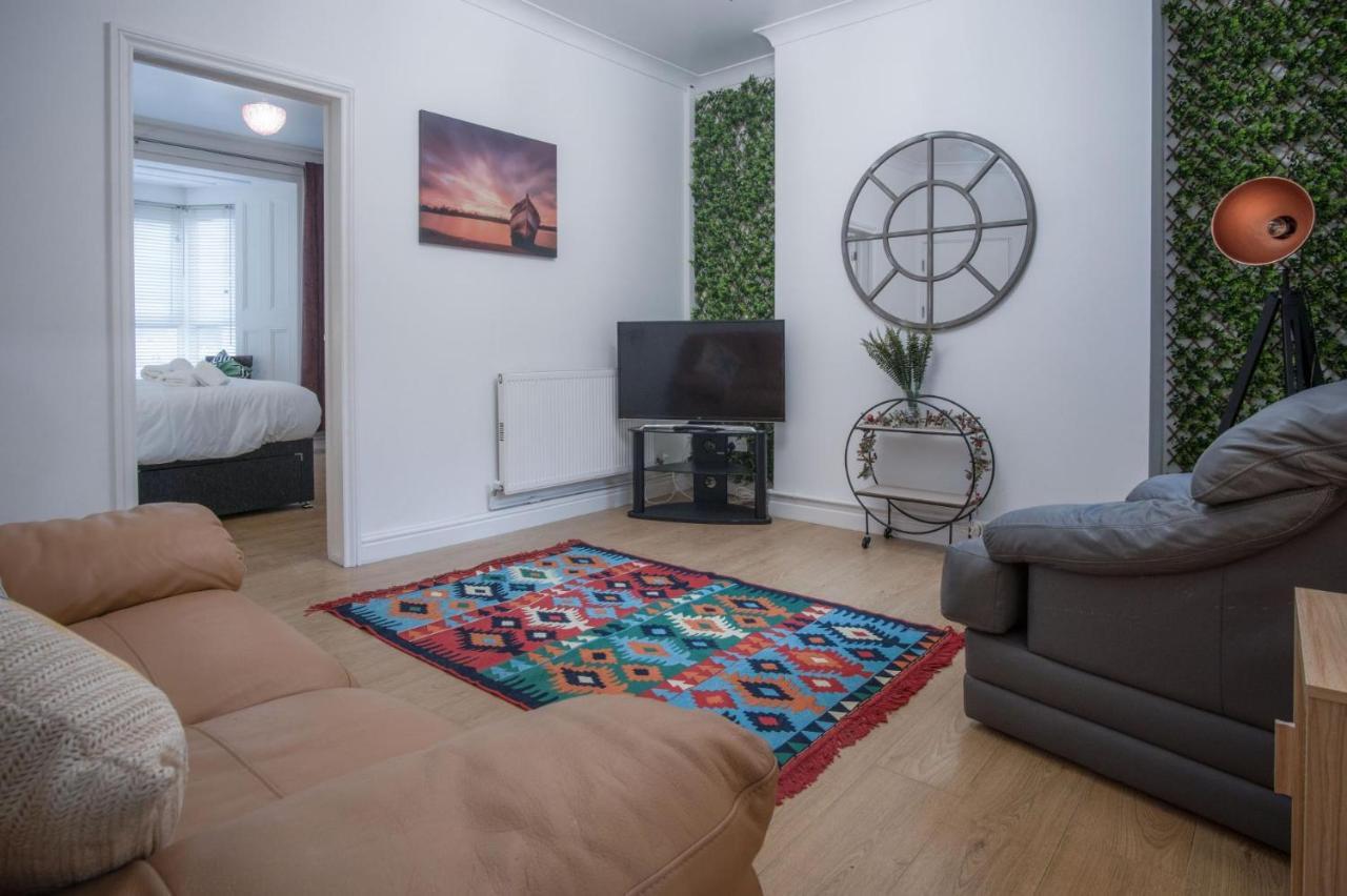 Langland Road - 1 Bedroom - Mumbles *