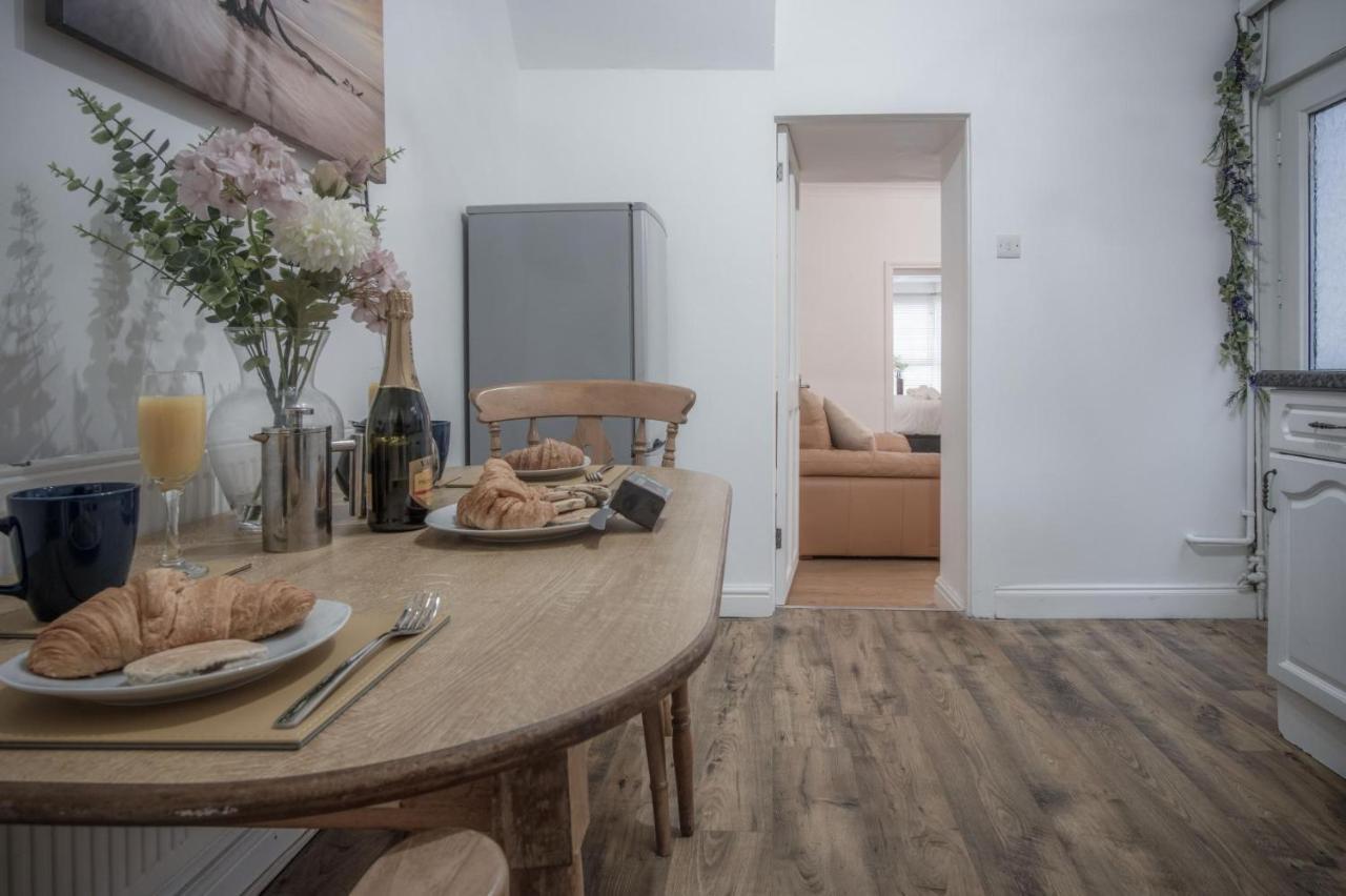 Langland Road - 1 Bedroom - Mumbles Apartment