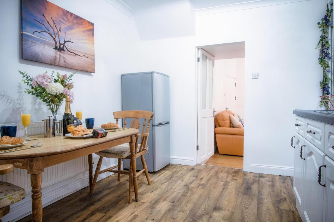 Langland Road - 1 Bedroom - Mumbles Apartment Swansea