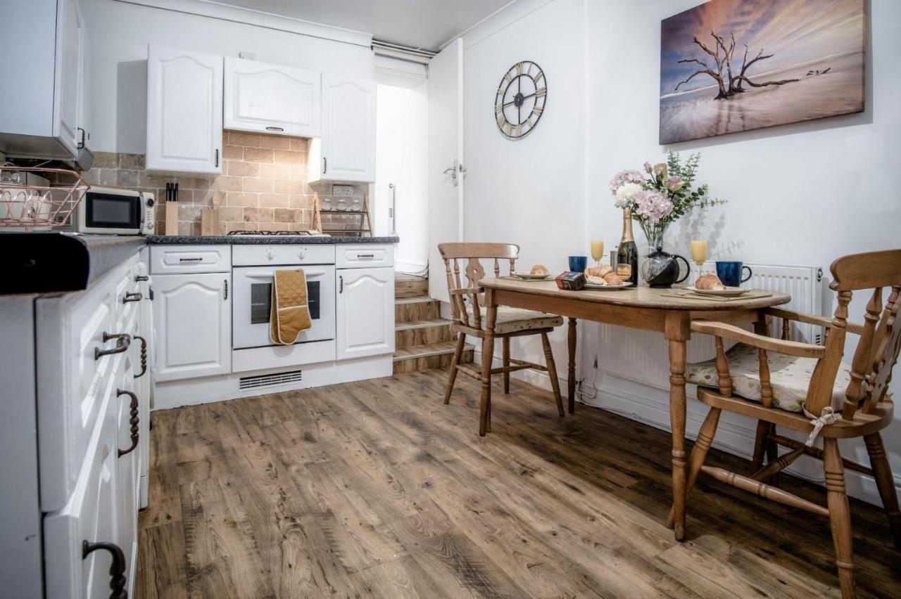 Langland Road - 1 Bedroom - Mumbles Apartment Swansea