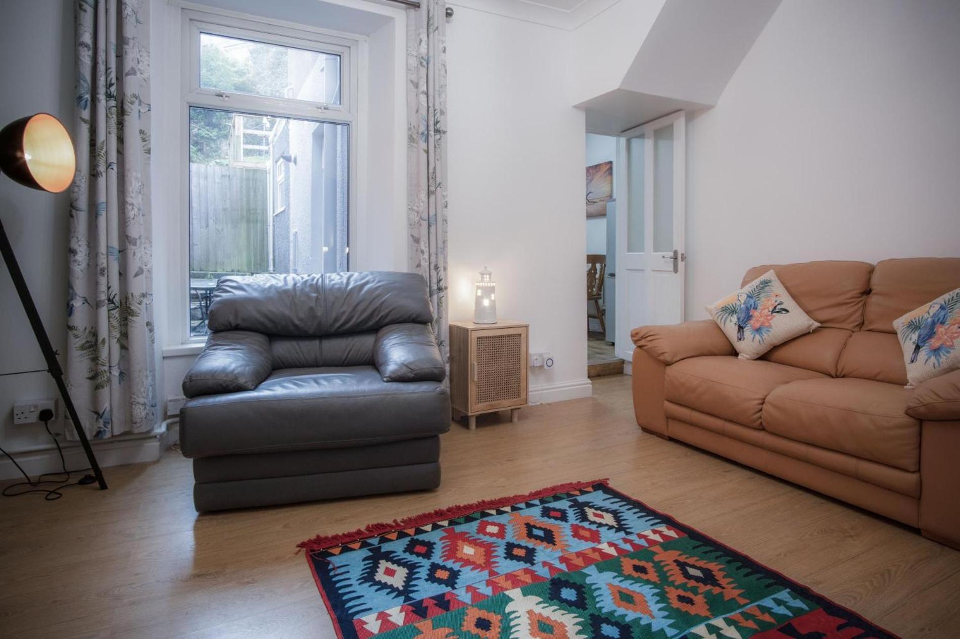 Langland Road - 1 Bedroom - Mumbles *