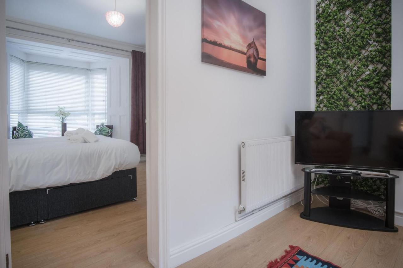 Langland Road - 1 Bedroom - Mumbles Apartment *